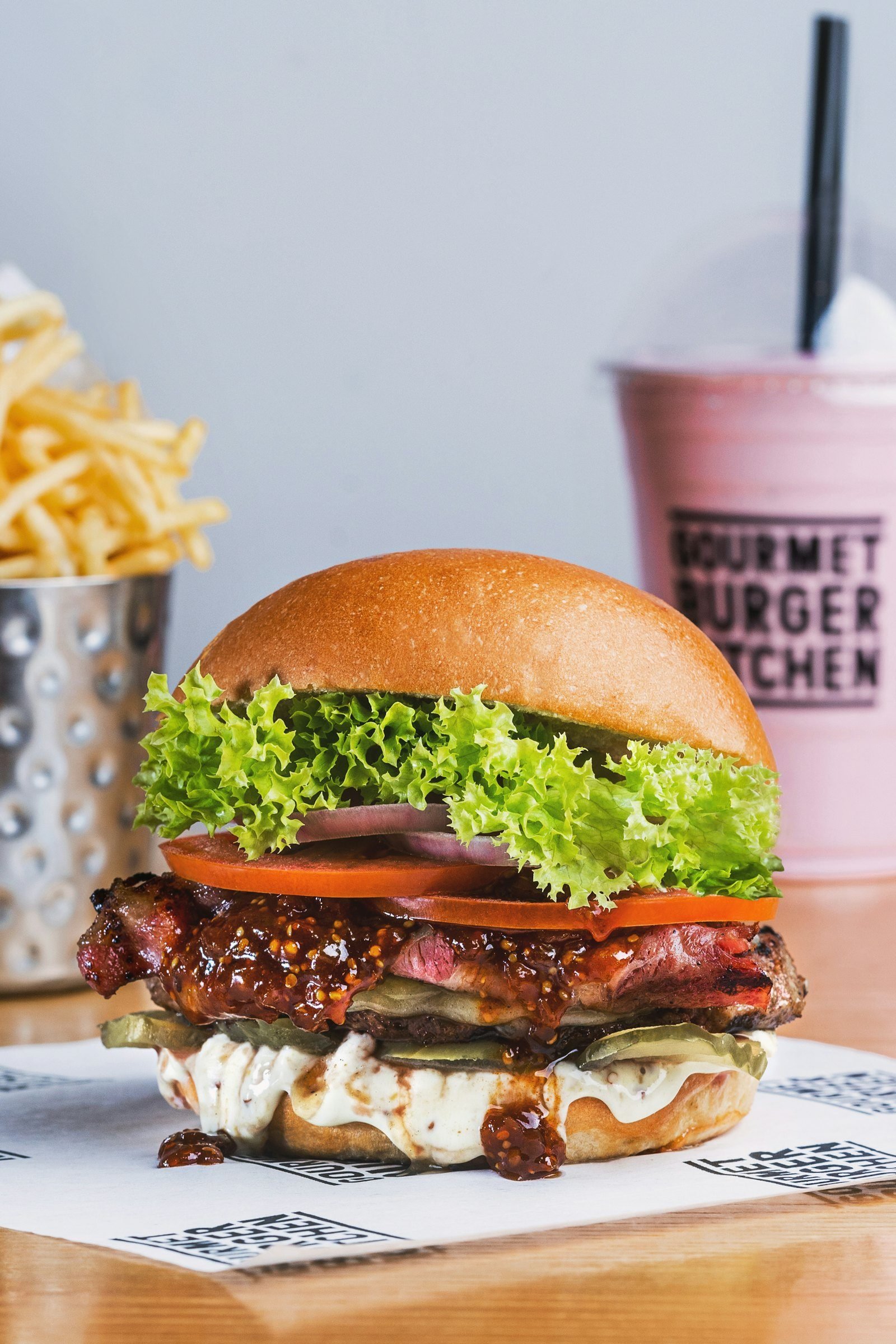 Burger africain à Paris aux saveurs d'Afrique de l'Ouest — Safari Burger